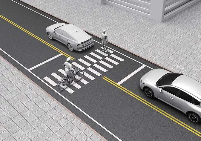 Kia K4 front camera view with cyclist obstruction