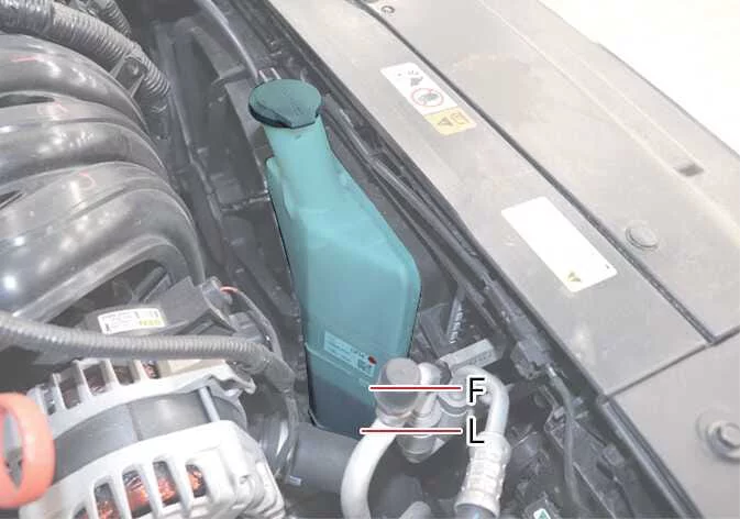 Kia K4 Smartstream G2.0 engine bay layout and cooling components