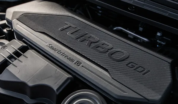 Kia K4 engine compartment service points and component locations
