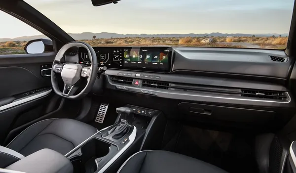 Kia K4 instrument panel layout and driver control reference