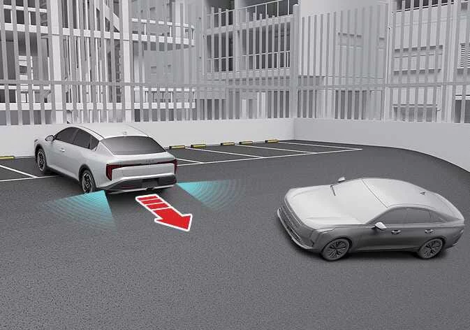 Kia K4 instrument cluster showing active lane detection and system engagement